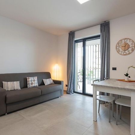 Appartement Joivy Calm Flat With Balcony à Pero Extérieur photo