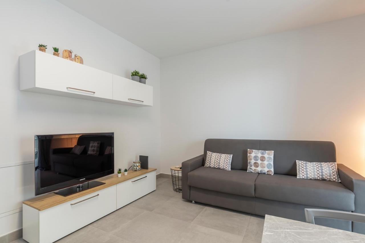 Appartement Joivy Calm Flat With Balcony à Pero Extérieur photo